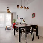 Charming Apartment, Your Perfect Getaway Lejlighed *