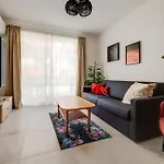 Charming Apartment, Your Perfect Getaway Lejlighed *