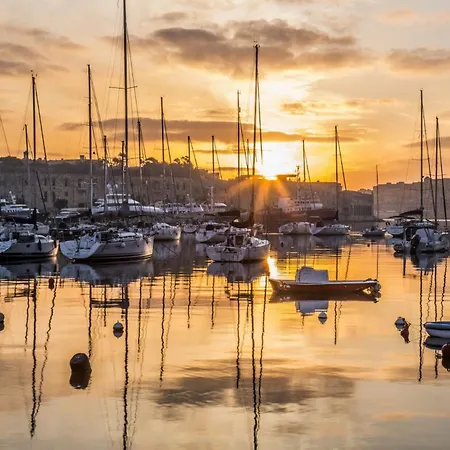 Charming Apartment, Your Perfect Getaway *