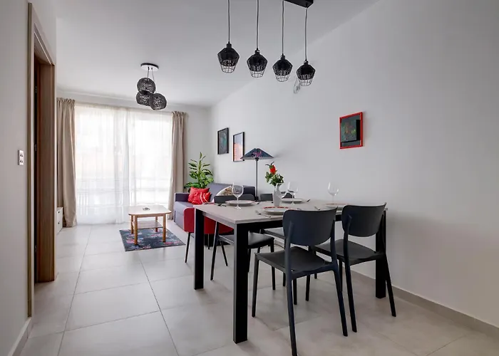 Apartment Charming Apartment, Your Perfect Getaway