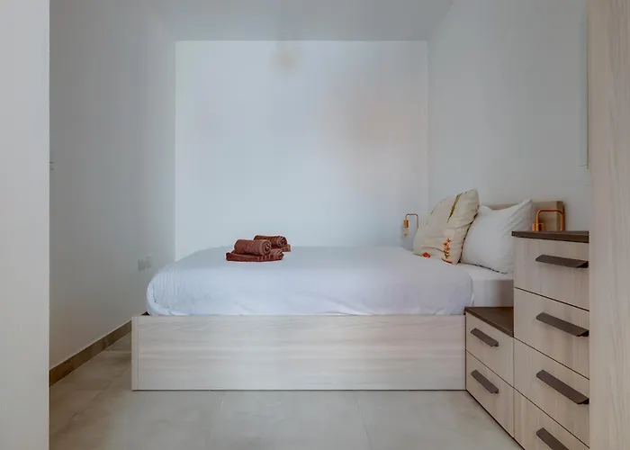 Charming Apartment, Your Perfect Getaway *